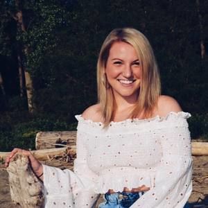 Meet your Posher, Deanna